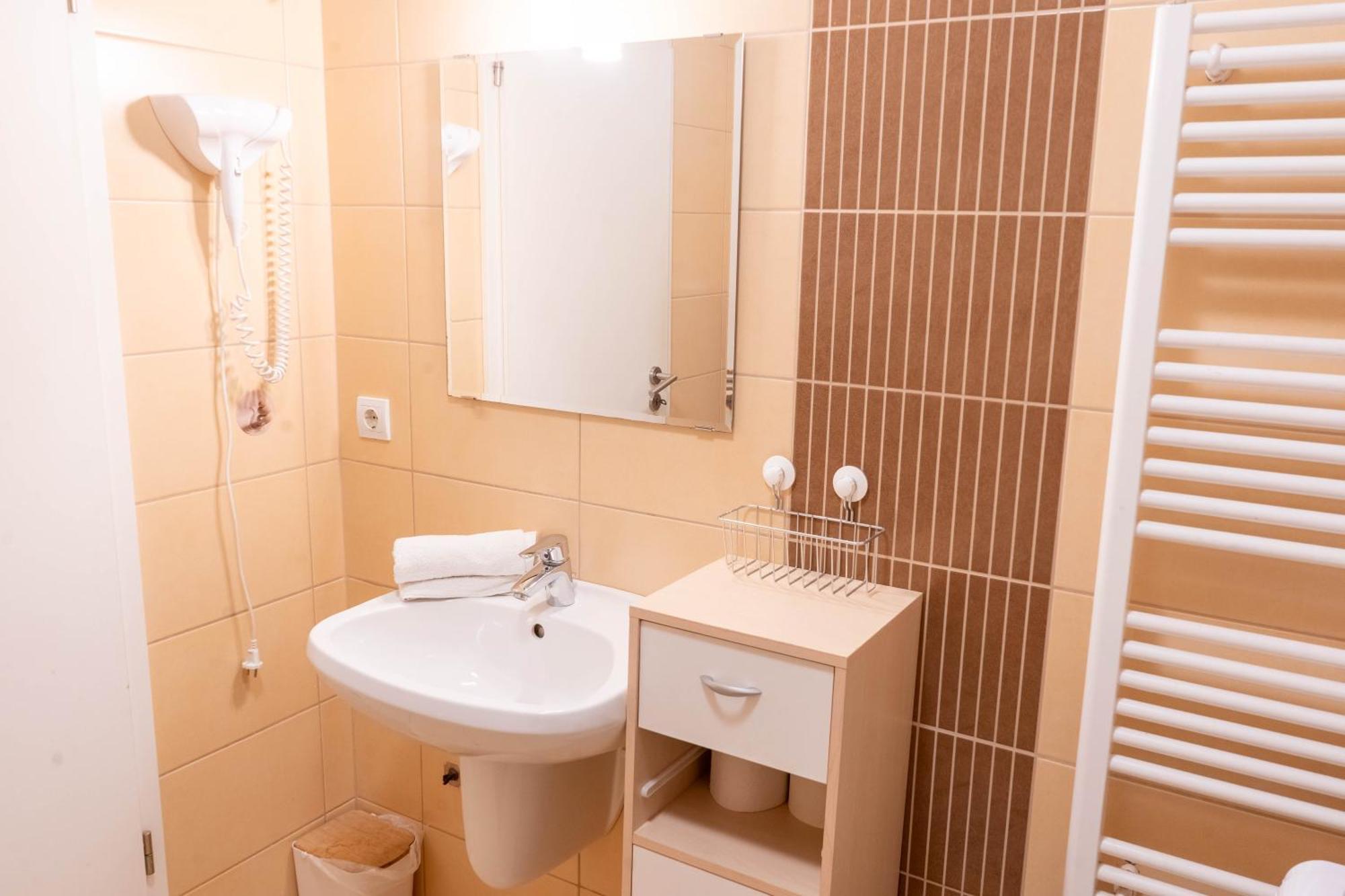 Cac Wellness Apartment Siofok Exterior photo